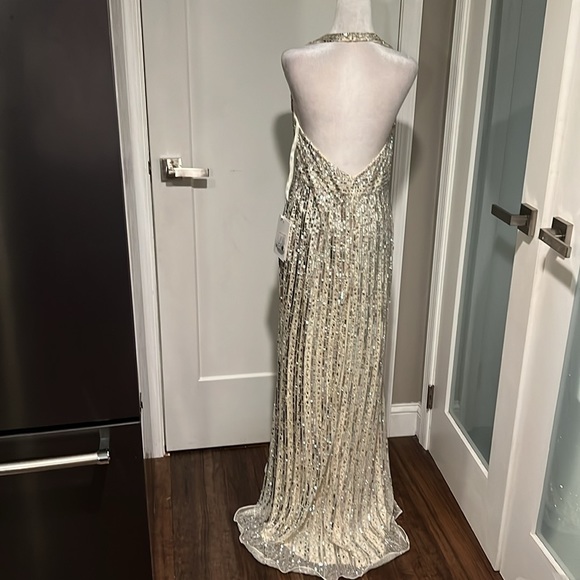 Mac Duggal 5759 - Embellished Halter Evening Gown Size 12 NWT - Picture 6 of 7